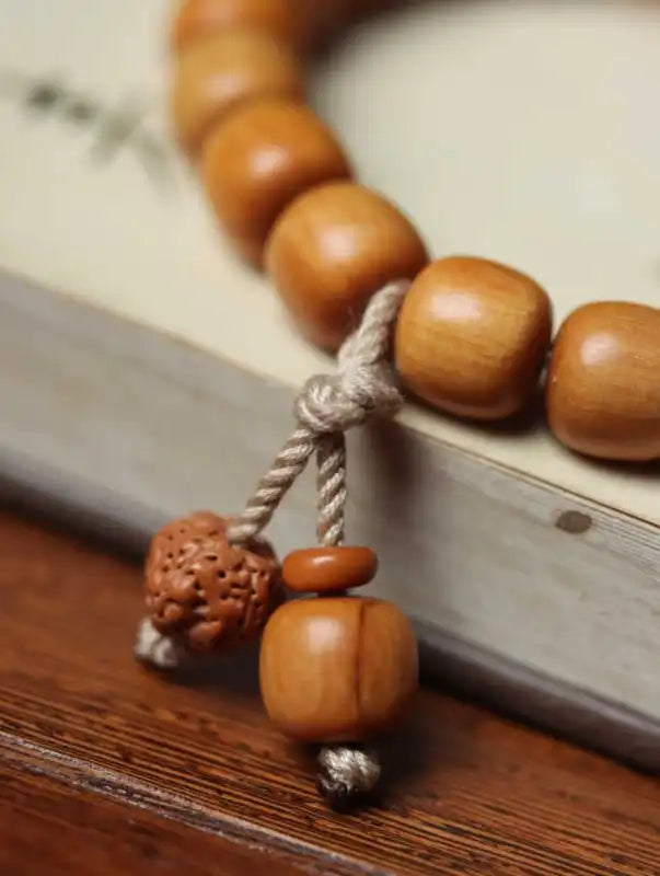 Medicinal Sandalwood Old-Style Bracelet | Natural Indian Sandalwood Citrus Scent 0.9cm×10 Beads