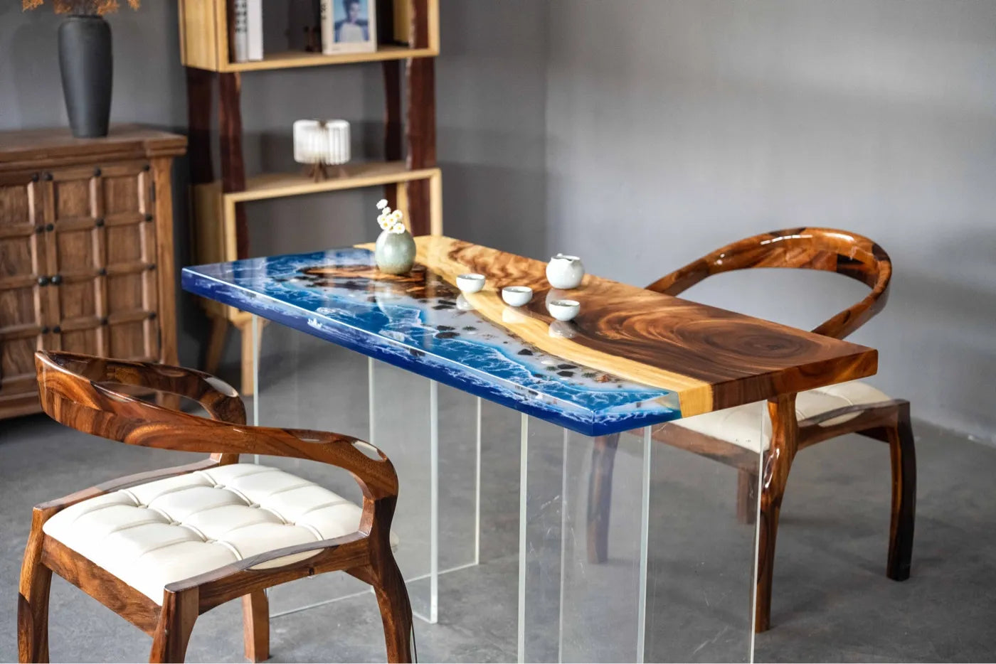 Solid wood furniture featuring an epoxy resin "river" design and ocean wave effects—suitable for use as a tea table, dining table, or coffee table.